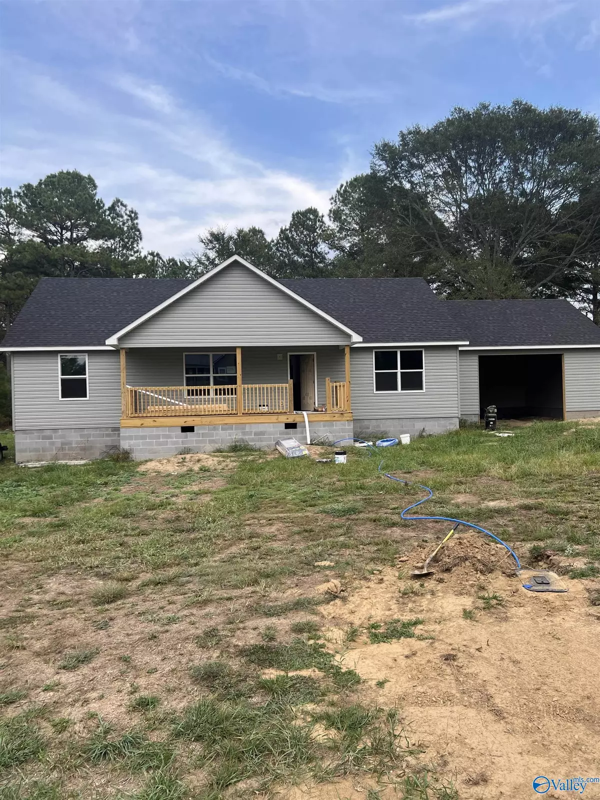 Geraldine, AL 35962,102 Shady Lane