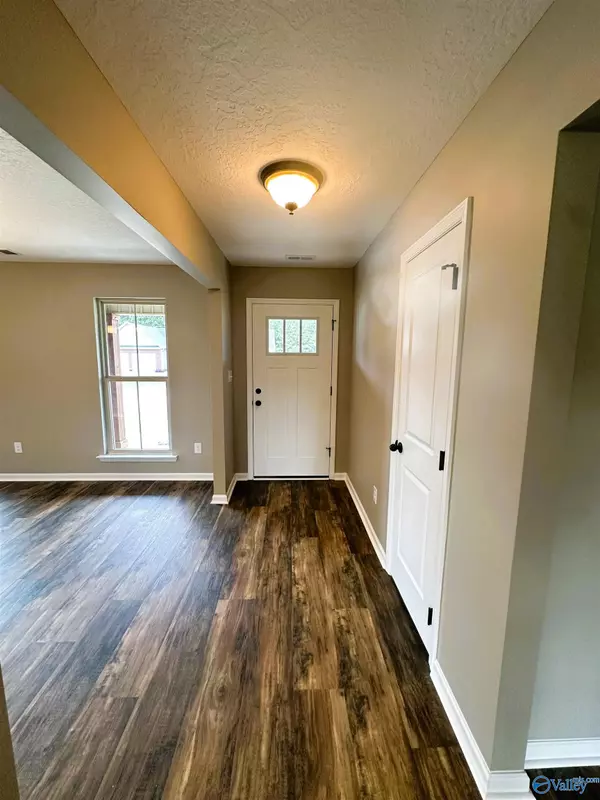 Hokes Bluff, AL 35903,3359 Joel Street