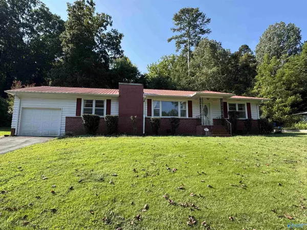 1429 Patterson Street, Guntersville, AL 35976