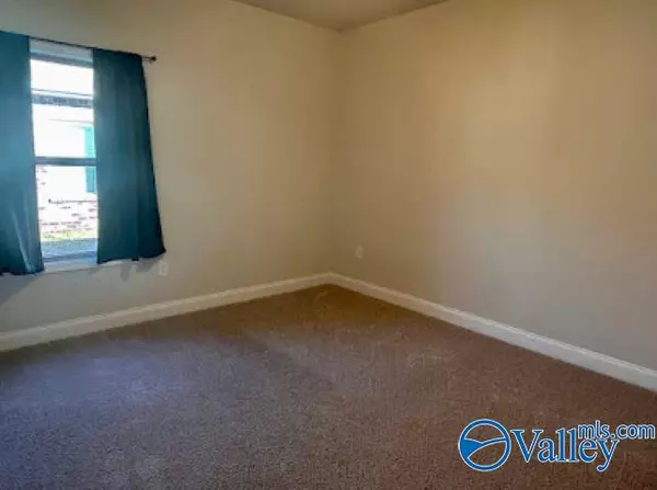 Owens Cross Roads, AL 35763,9119 Monteagle Boulevard