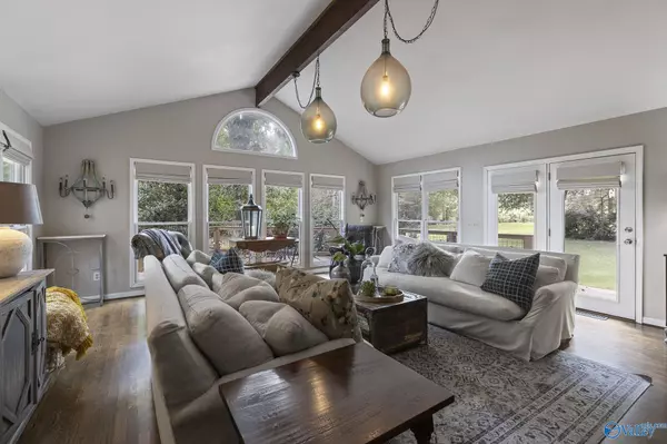 1950 Friendship Road, Arab, AL 35016