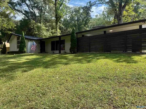 612 Country Club Drive, Gadsden, AL 35901