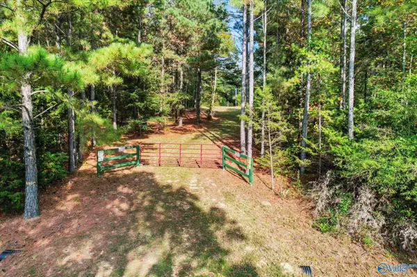 Vinemont, AL 35179,8.9 Acres Davis Gap Road