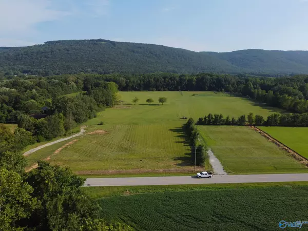 Gurley, AL 35748,310 - 1A Little Cove Road