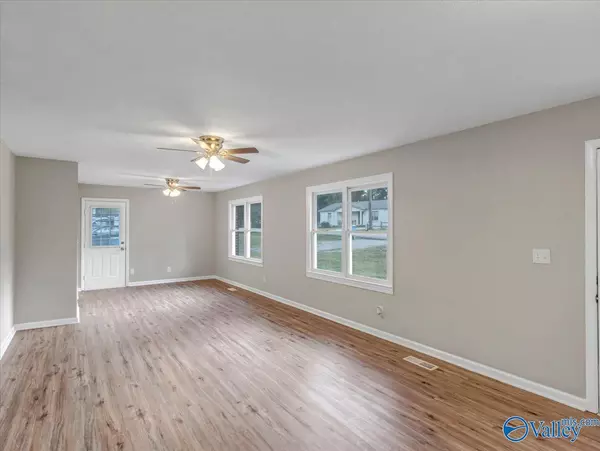 Hartselle, AL 35640,308 Hampton Road NW