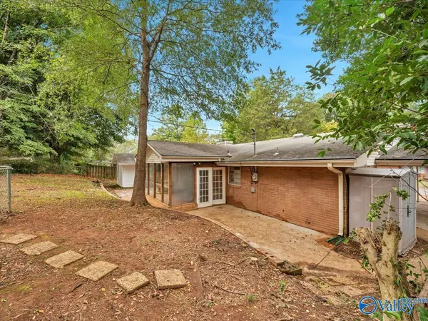 Florence, AL 35630,111 E Park Circle