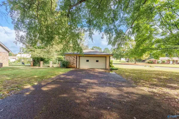 Florence, AL 35630,1809 E Tannehill Drive