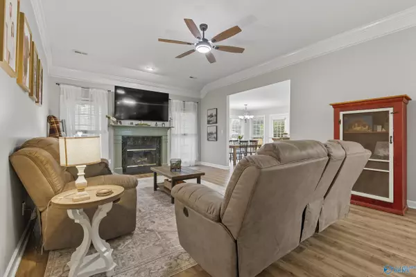 Owens Cross Roads, AL 35763,2314 Little Cove Road