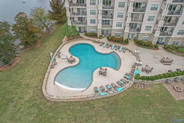 Athens, AL 35613,12100 Two Rivers Drive #D-4