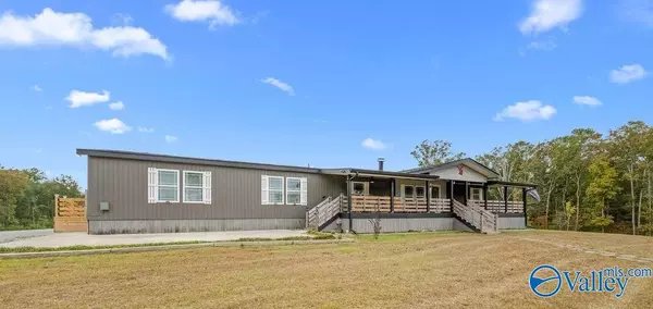 Ohatchee, AL 36271,606 Red Eagle Road