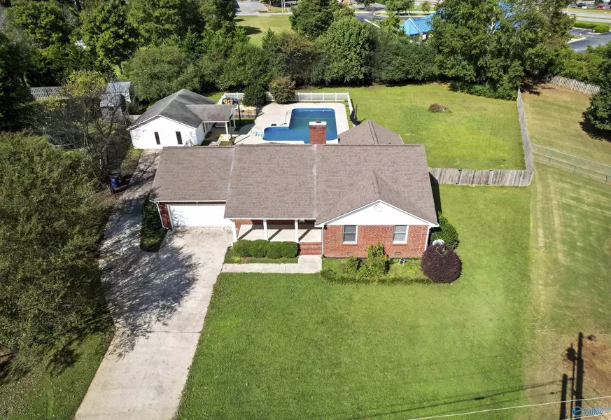 205 Wyatt Henry Lane SE, Owens Cross Roads, AL 35763