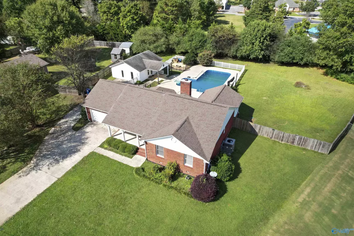 Owens Cross Roads, AL 35763,205 Wyatt Henry Lane SE