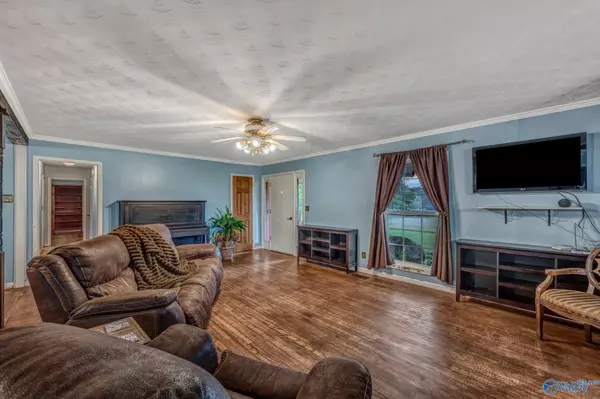 Decatur, AL 35603,233 Sims Road SW