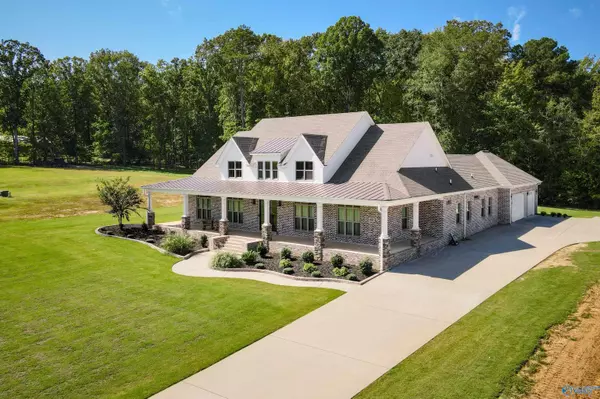 4117 Mountain Valley Road, Decatur, AL 35603