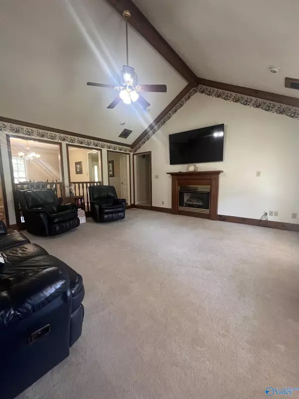 Danville, AL 35619,718 County Road 204