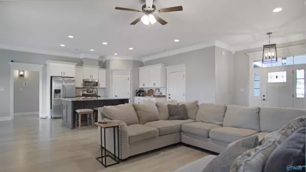 Athens, AL 35613,14393 Willow Bend Drive