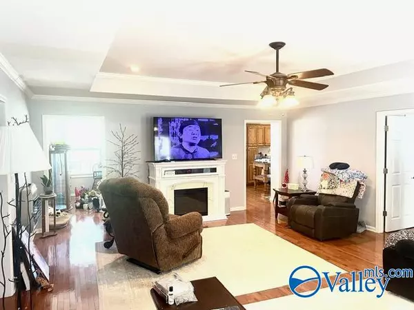 20705 Sandlin Road, Elkmont, AL 35620