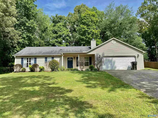 225 Old Country Court, New Market, AL 35761