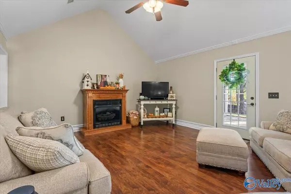 Cullman, AL 35055,561 County Road 677