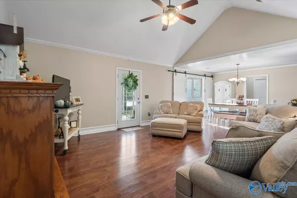 Cullman, AL 35055,561 County Road 677