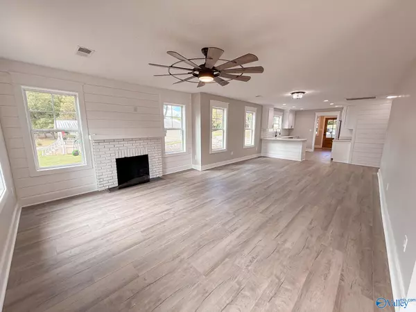 Hokes Bluff, AL 35903,5102 Main Street