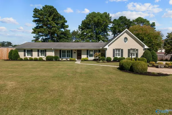 2404 SE College Street, Decatur, AL 35601