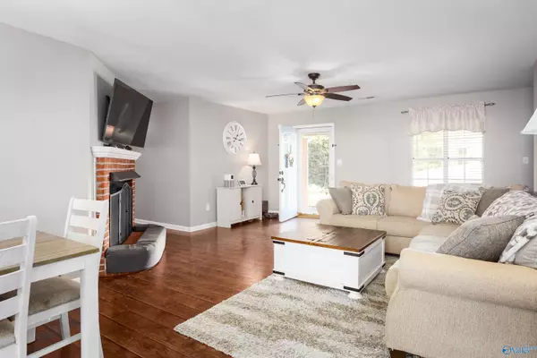 Killen, AL 35645,14 Old Brompton Lane