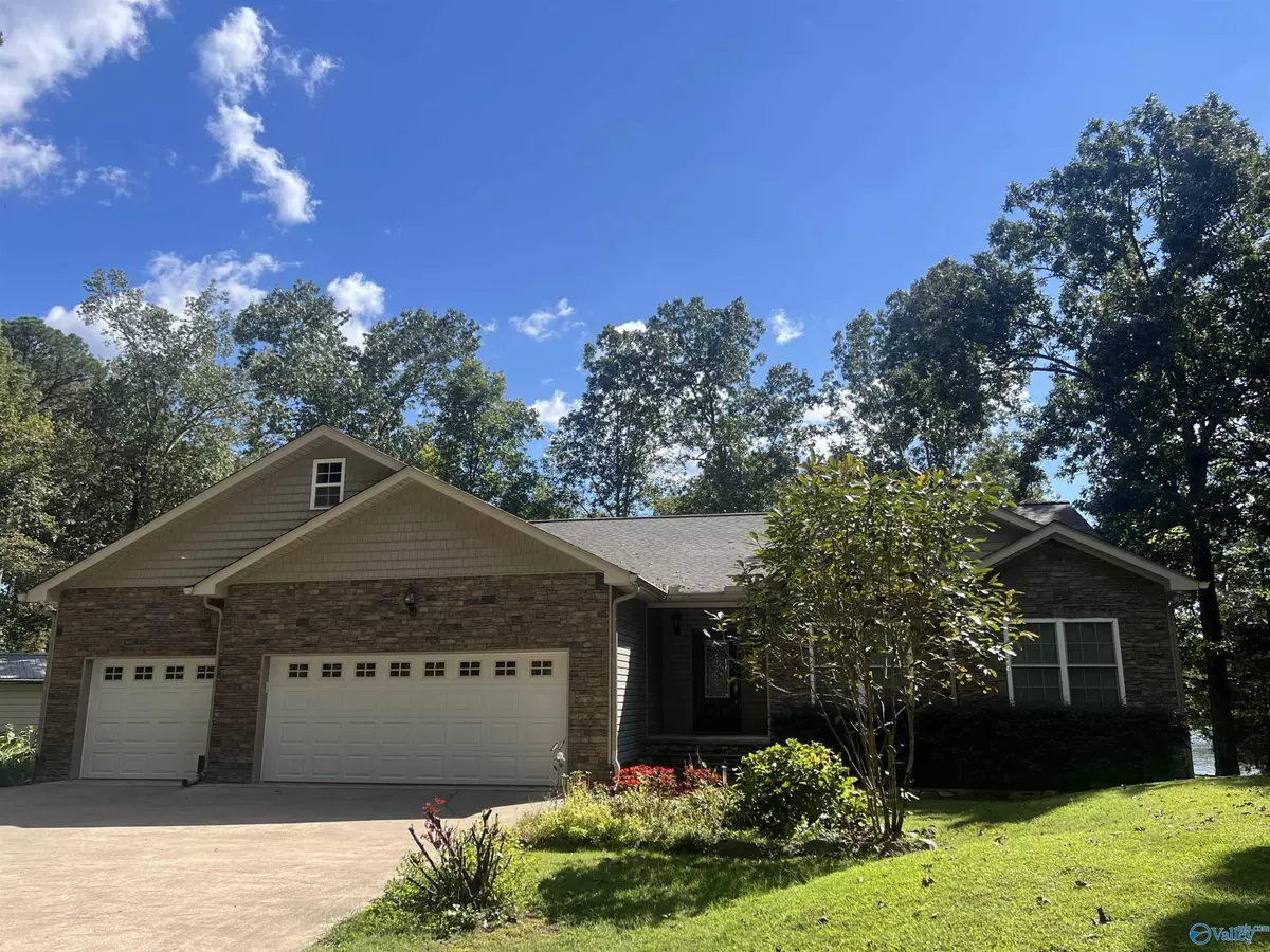 Cedar Bluff, AL 35959,113 County Road 932