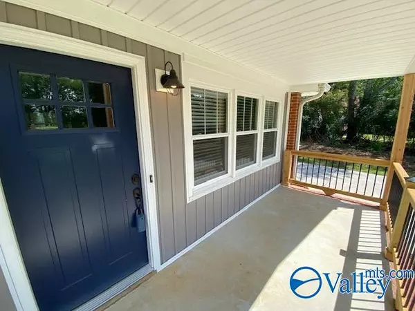 Harvest, AL 35749,1661 Nick Davis Road