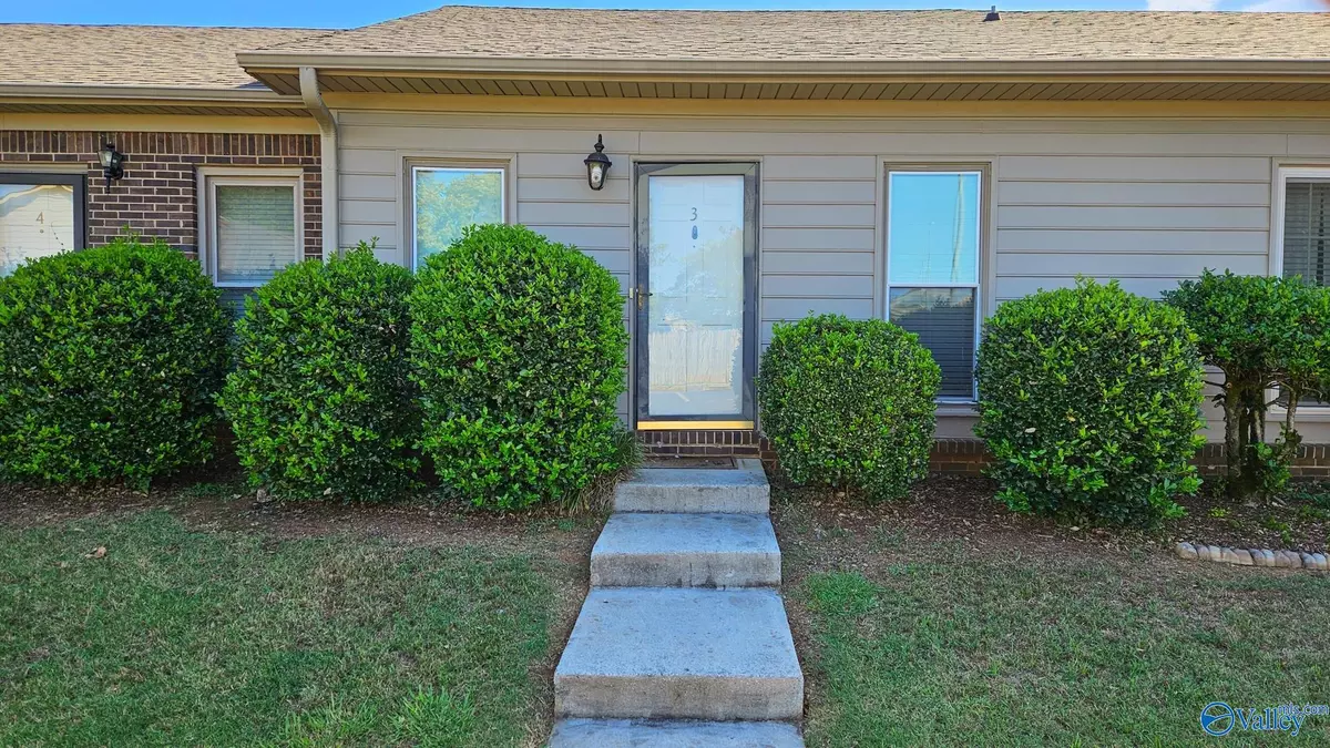 Huntsville, AL 35802,8134 Oldfield Road #3