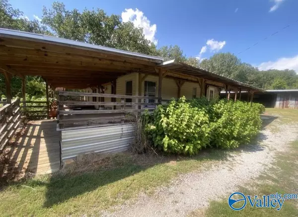 Somerville, AL 35670,383 Section Mountain Road