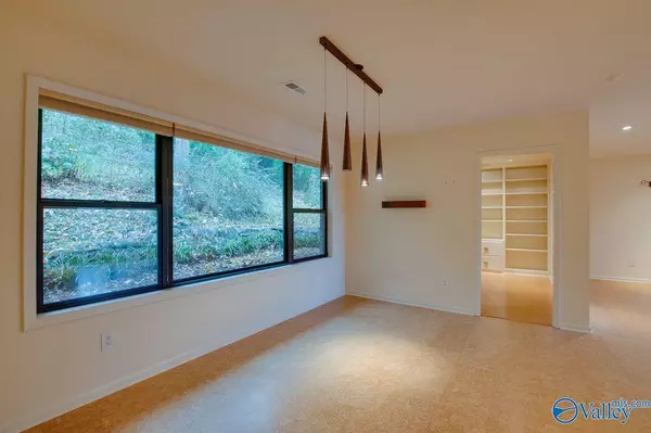 Huntsville, AL 35801,1710 Montdale Road