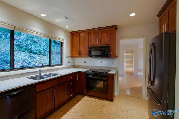 Huntsville, AL 35801,1710 Montdale Road