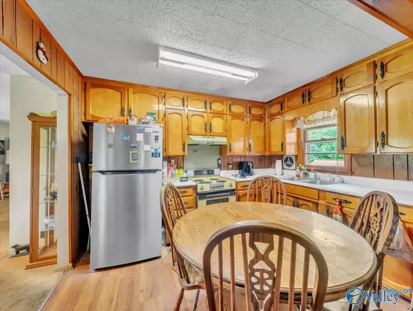 Huntsville, AL 35810,10104 Memorial Parkway North