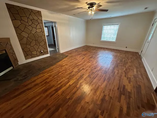 Eva, AL 35621,1604 Gum Pond Road