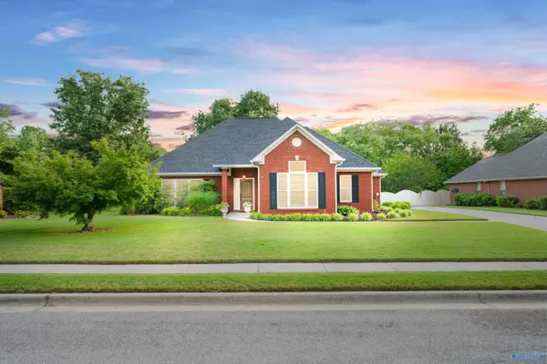 3104 Pendelton Court SE, Owens Cross Roads, AL 35763