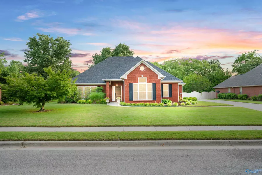 3104 Pendleton Court SE, Owens Cross Roads, AL 35763