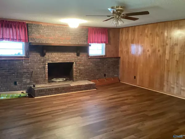 Gadsden, AL 35901,906 N 9th Street