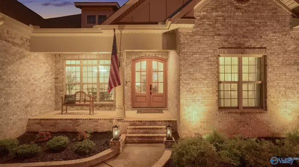 Owens Cross Roads, AL 35763,9120 Wagon Pass Way SE