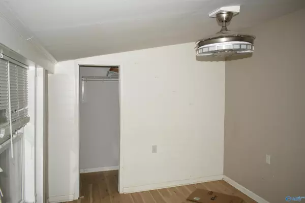 Huntsville, AL 35811,104 A Smith Road