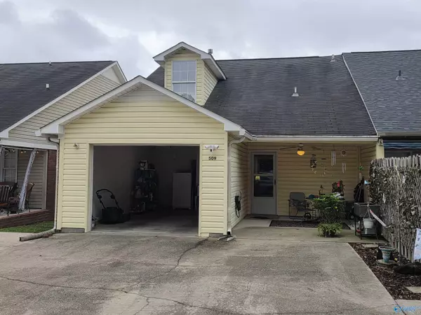 Hartselle, AL 35640,509 College Street Nw NW