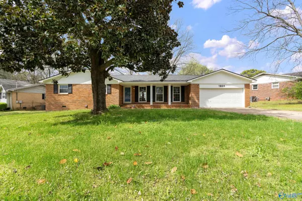 1801 Carson Lane, Huntsville, AL 35816