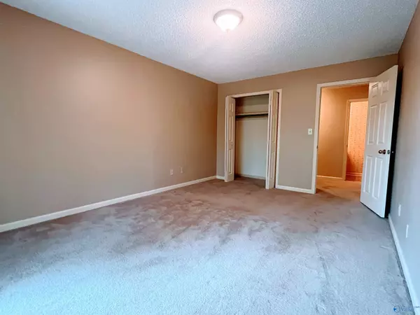 Huntsville, AL 35801,117 Knollridge Drive