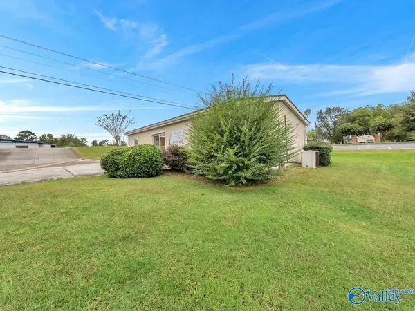 Rainsville, AL 35986,395 Mccurdy Avenue S