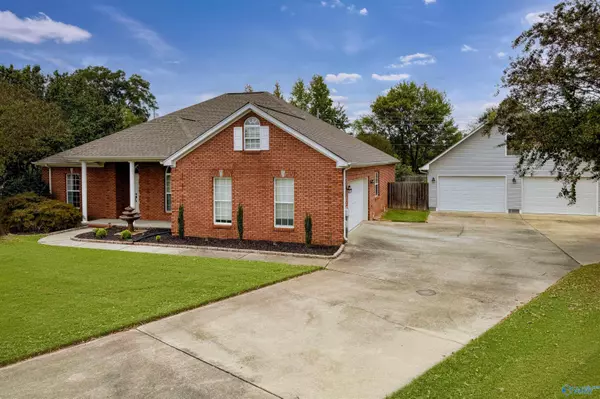 22 Tina Circle,  Trinity,  AL 35673