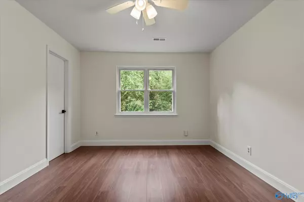 Albertville, AL 35950,517 Florence Avenue