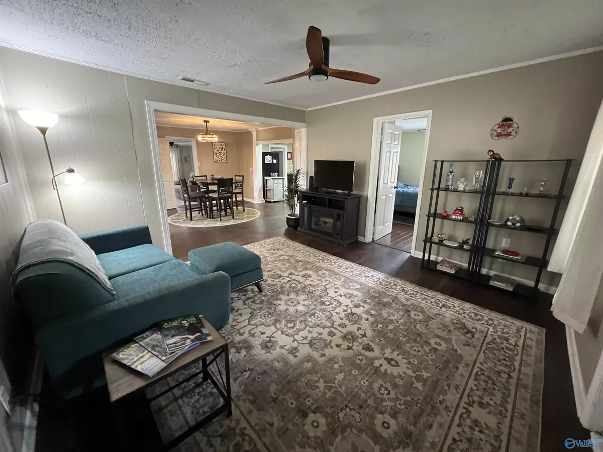 Albertville, AL 35950,730 Dixie Dale Road