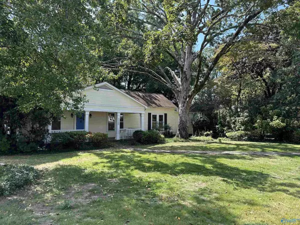 1120 Locust Avenue,  Huntsville,  AL 35801