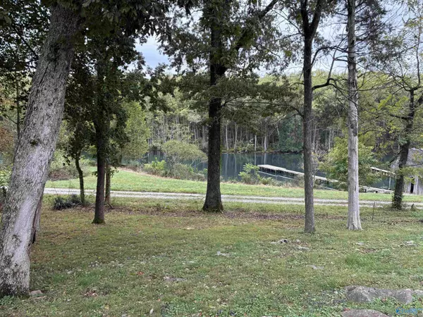 Huntsville, AL 35802,7614 Teal Drive