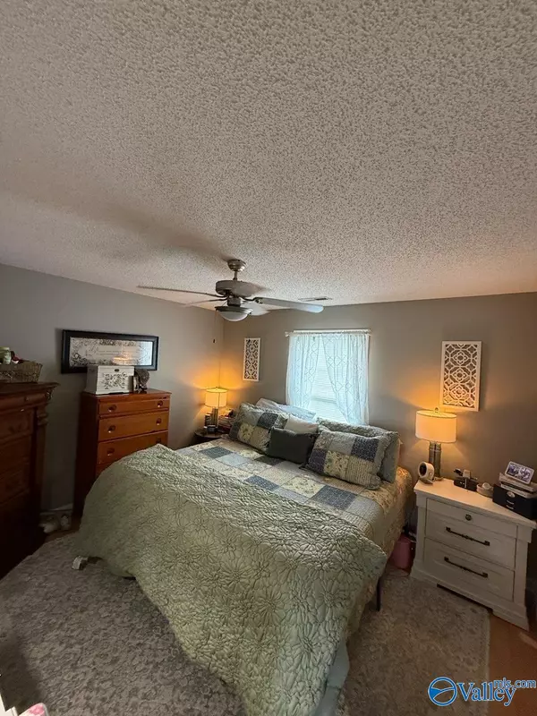 Hartselle, AL 35640,27 Perry Anders Road